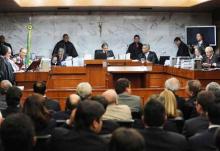 TSE libera candidatura de contas-sujas